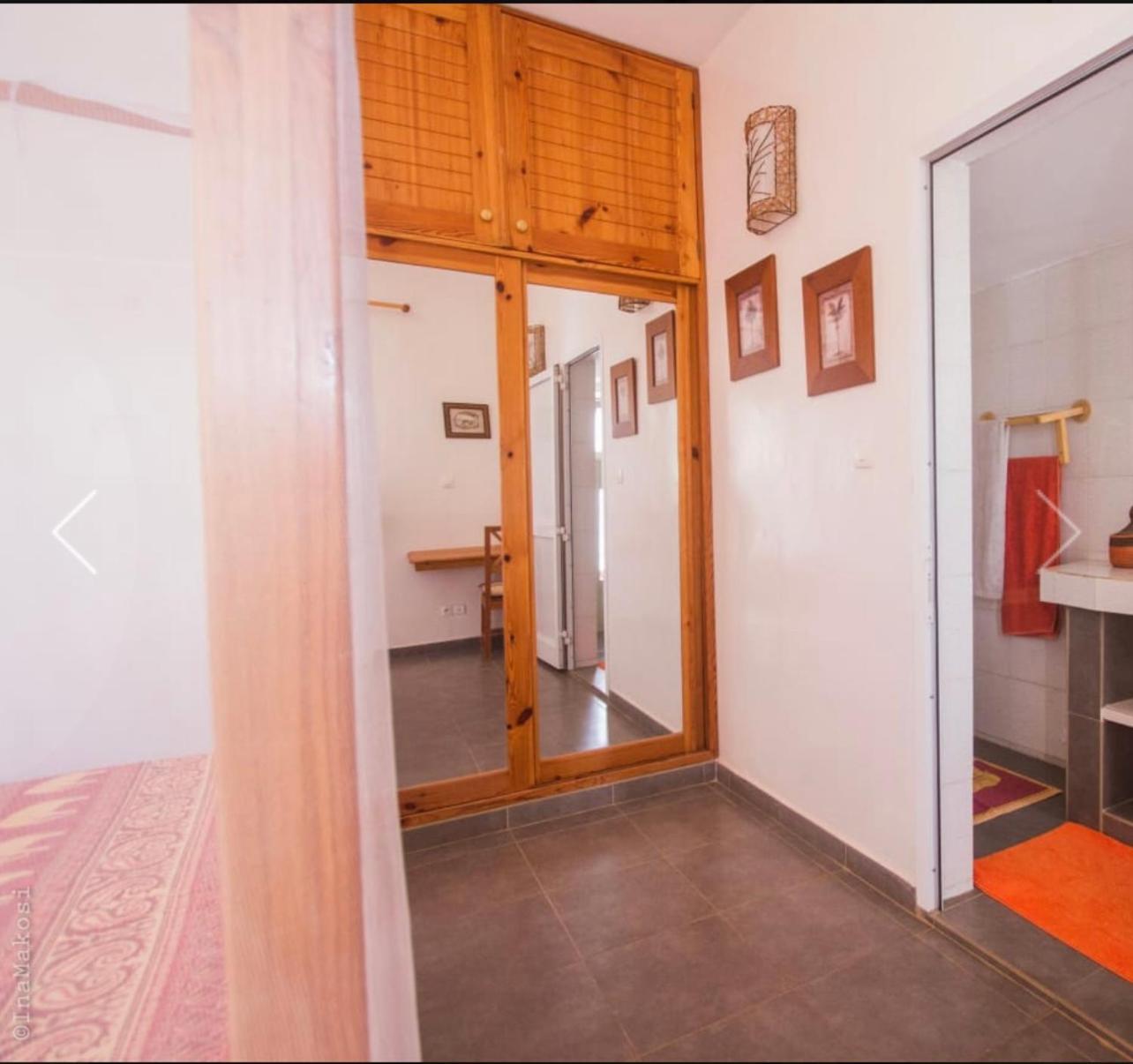 B&B Pieds Dans L'Eau Popenguine Extérieur photo